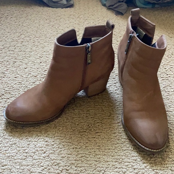 Blondo booties - Picture 1 of 5